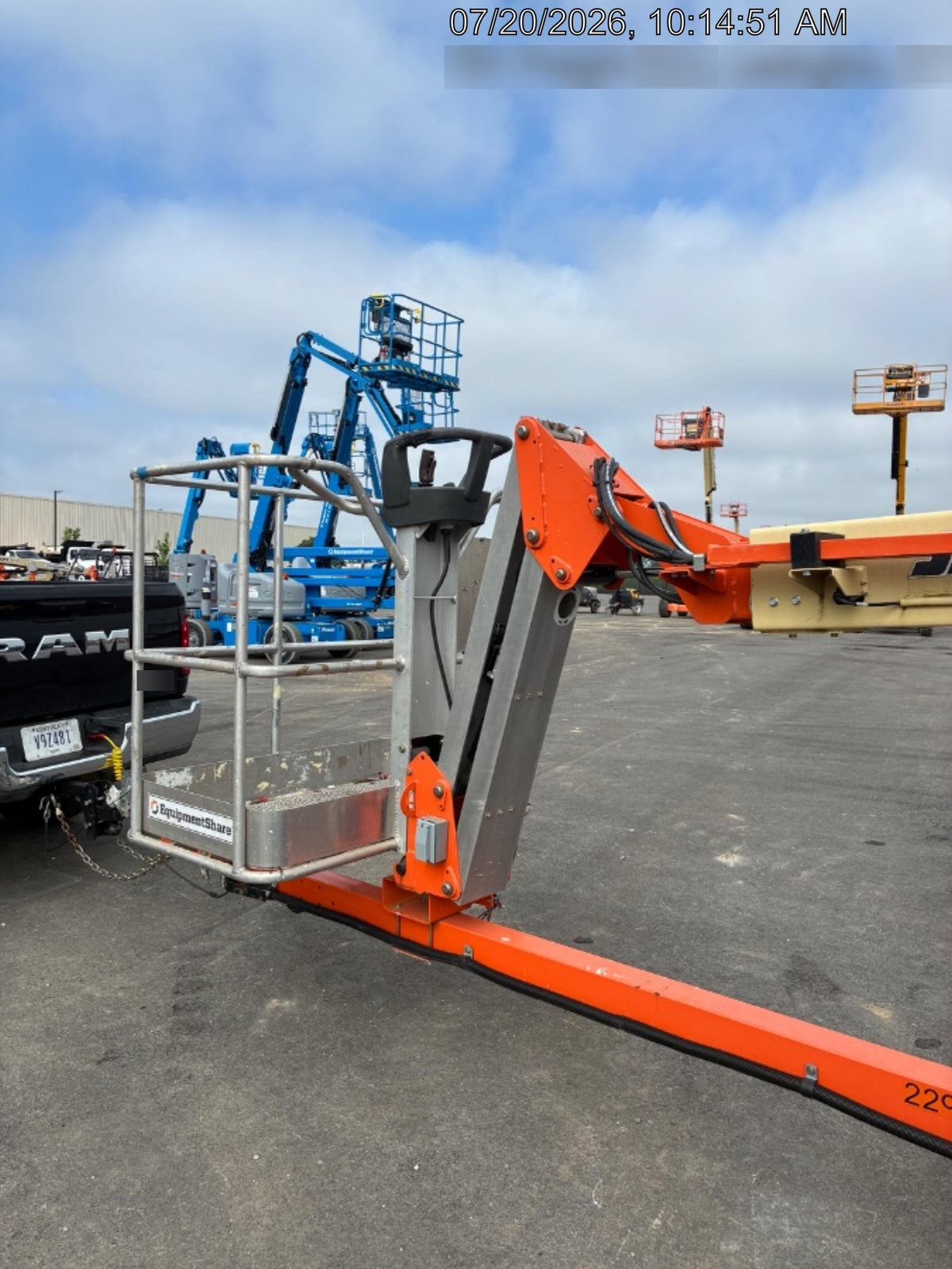 2022 JLG T500J