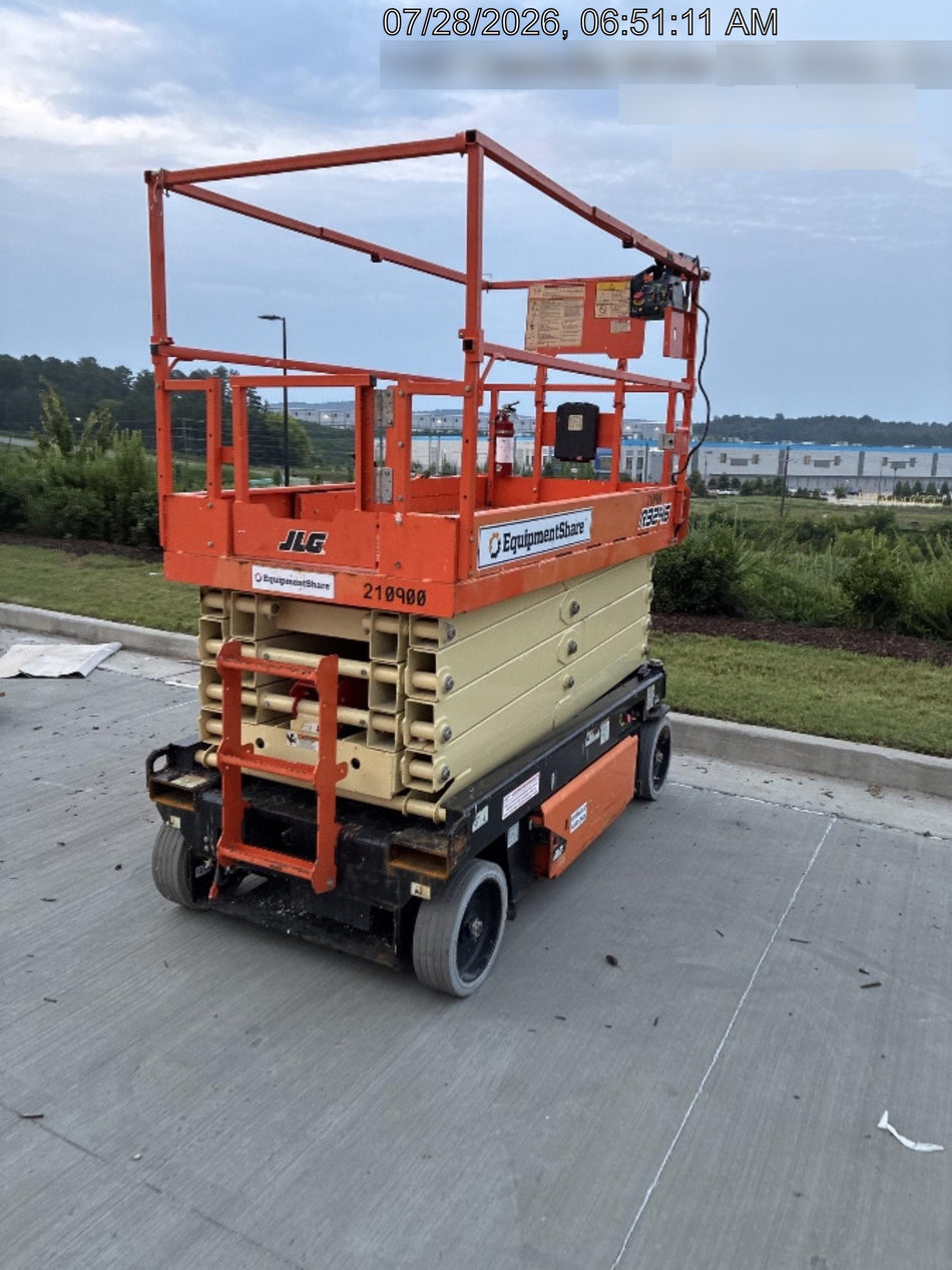 2022 JLG R3246