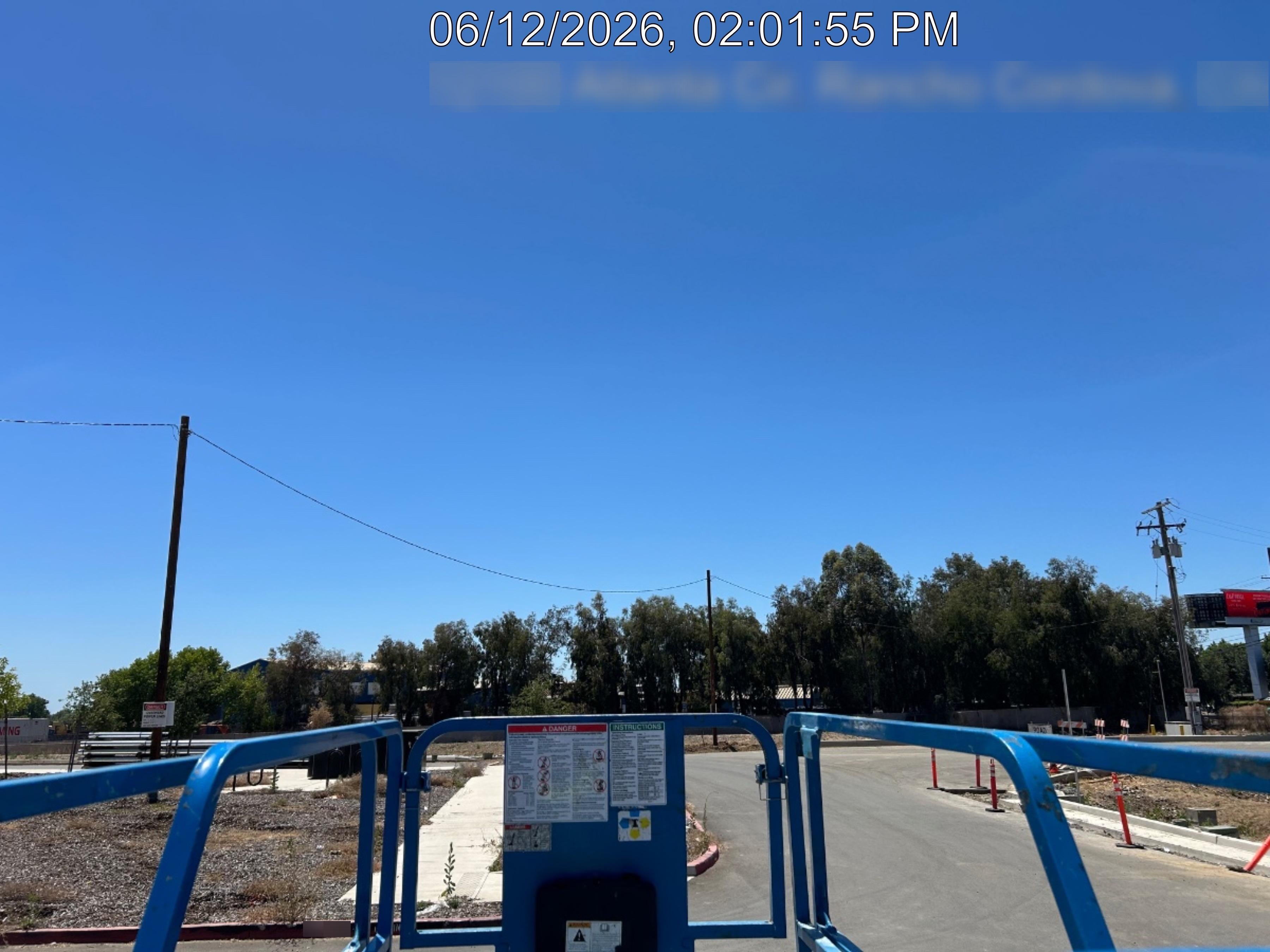 2019 Genie GS-4047 Folding rails with half height swing gate, 800W Inverter