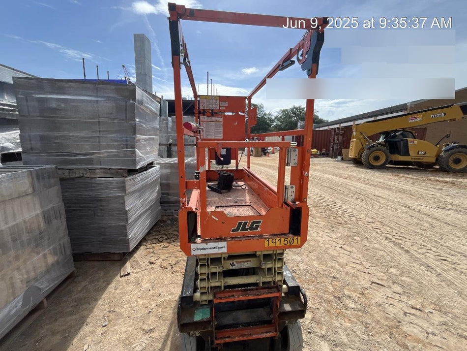 2021 JLG ES1932