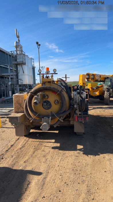 2022 VAC-TRON LP573XDT