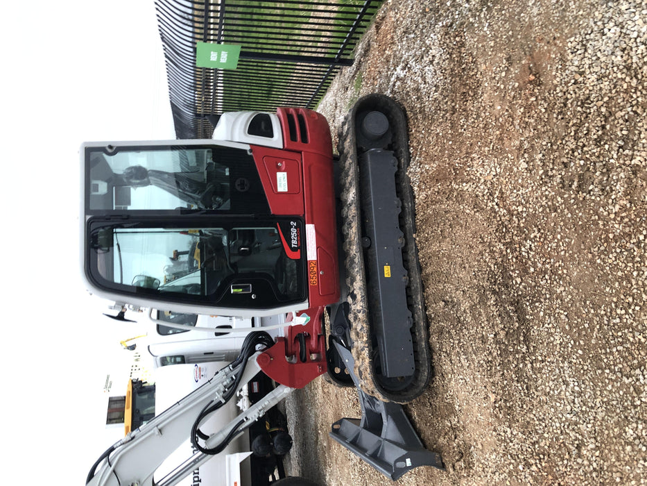 2020 TAKEUCHI TB250-2C