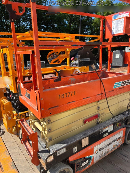 2021 JLG ES1932