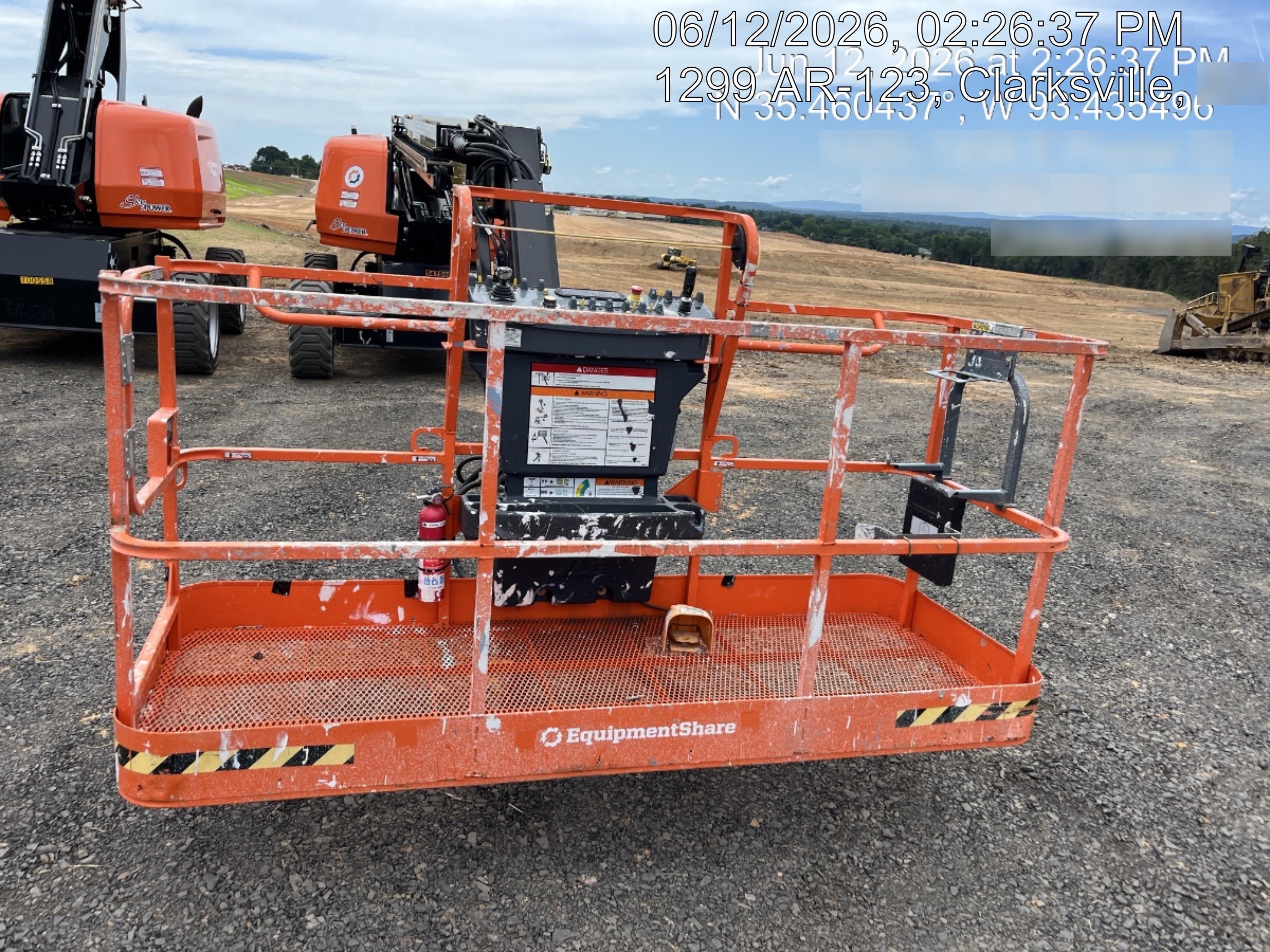 2025 JLG 660SJ