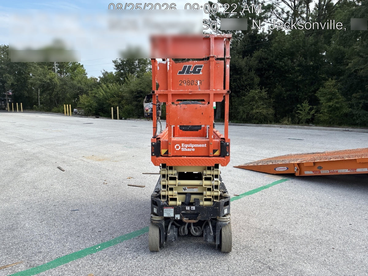 2023 JLG ES1932