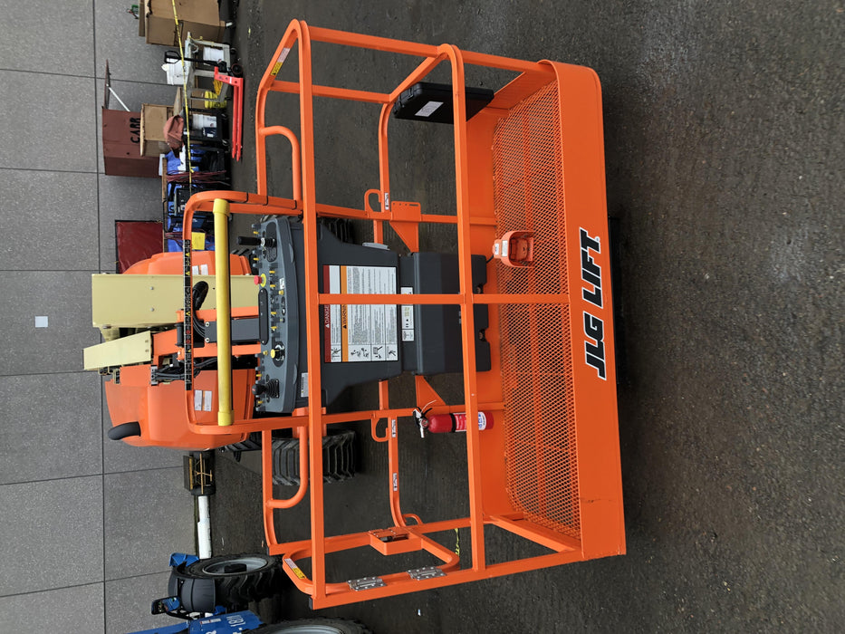 2019 JLG 450AJ