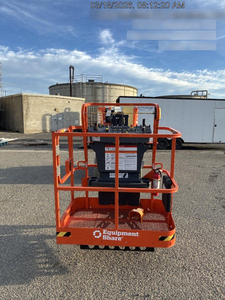 2025 JLG E300AJP