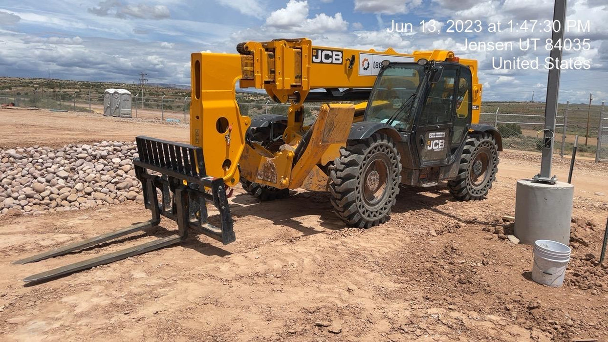 2023 JCB 510-56