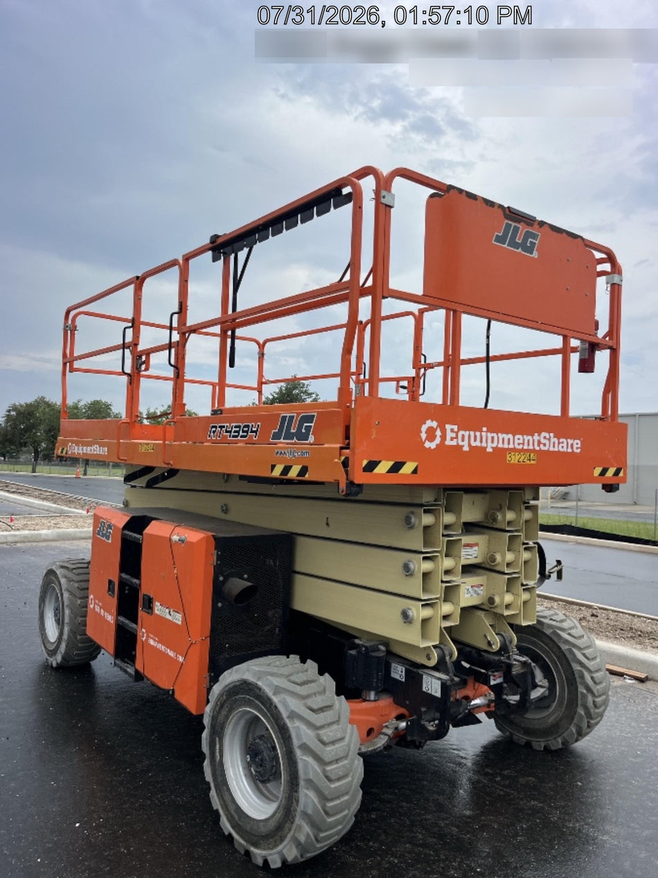 2023 JLG RT4394