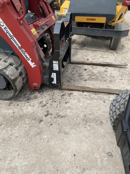 2024 VIRNIG 48" Pallet Forks - Virnig