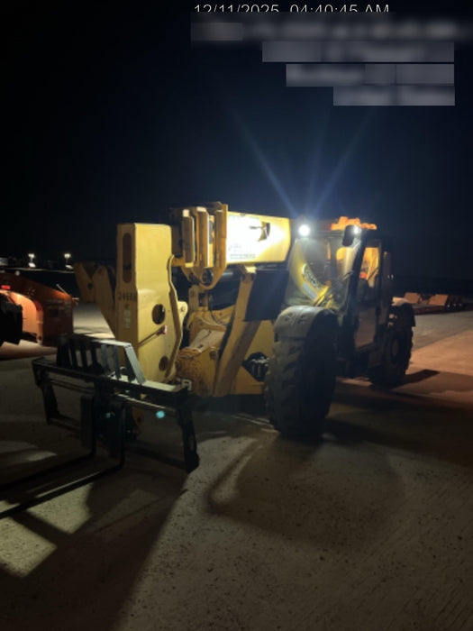 2019 JCB 512-56 74 HP w/CAB/HVAC, Beacon, Aux Hydraulics, Worklights, Solid Tires w/60" Carriage/Forks