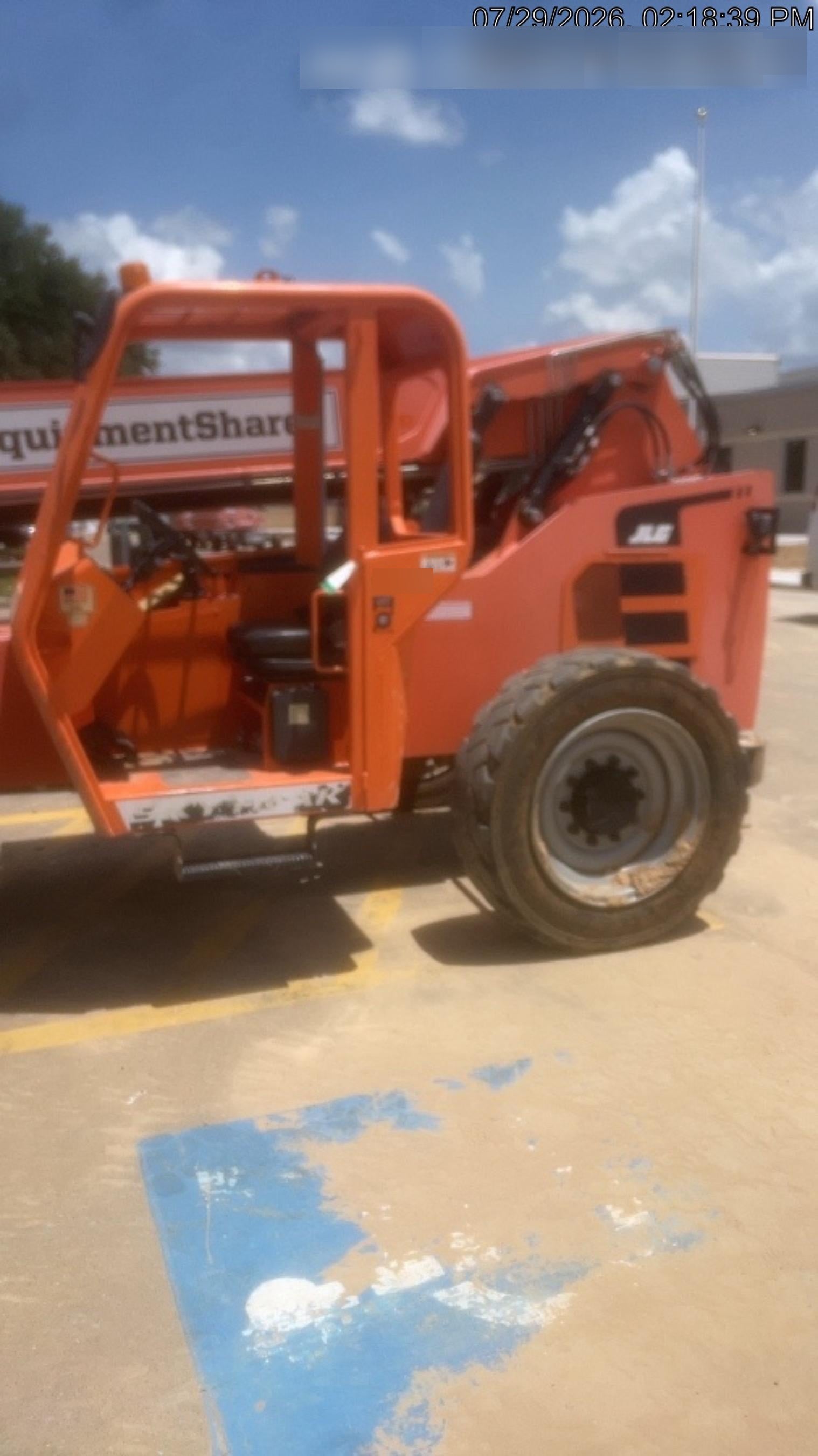 2021 JLG 6036