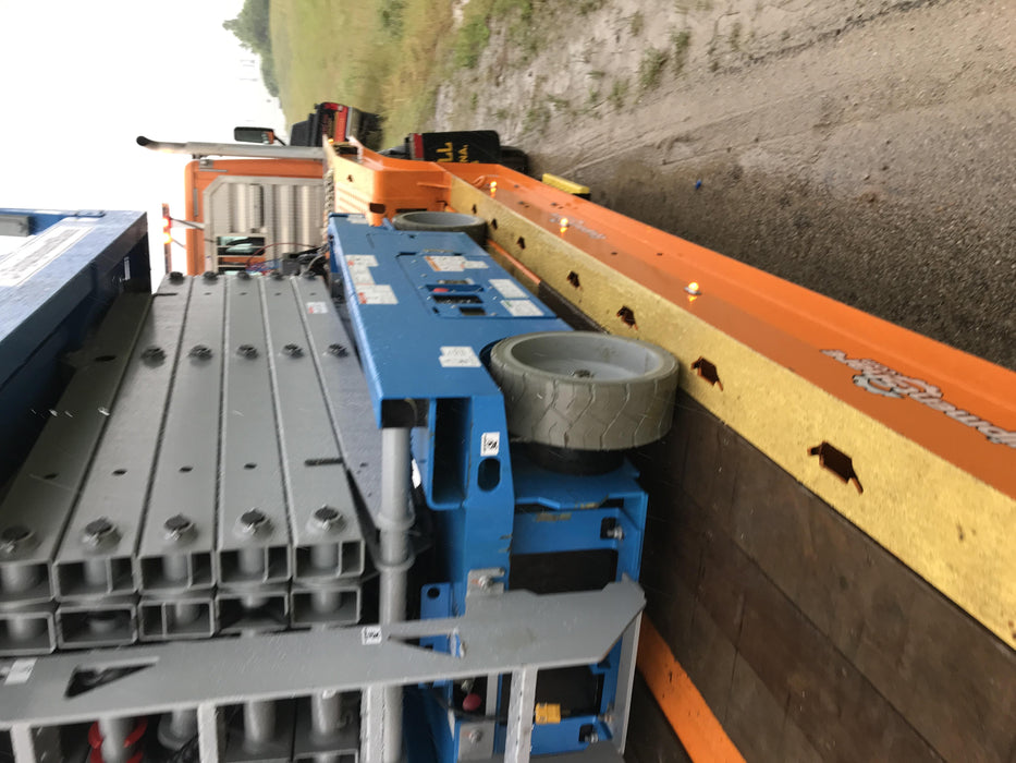 2019 Genie GS-4047 Folding rails with half height swing gate