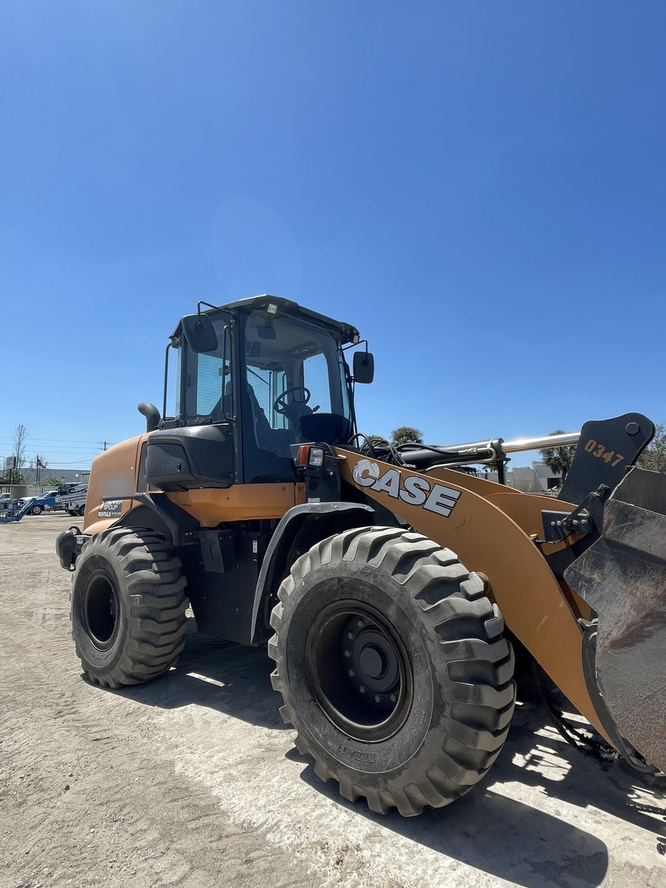 2018 CASE 621G