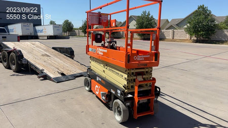 2023 JLG ES2632
