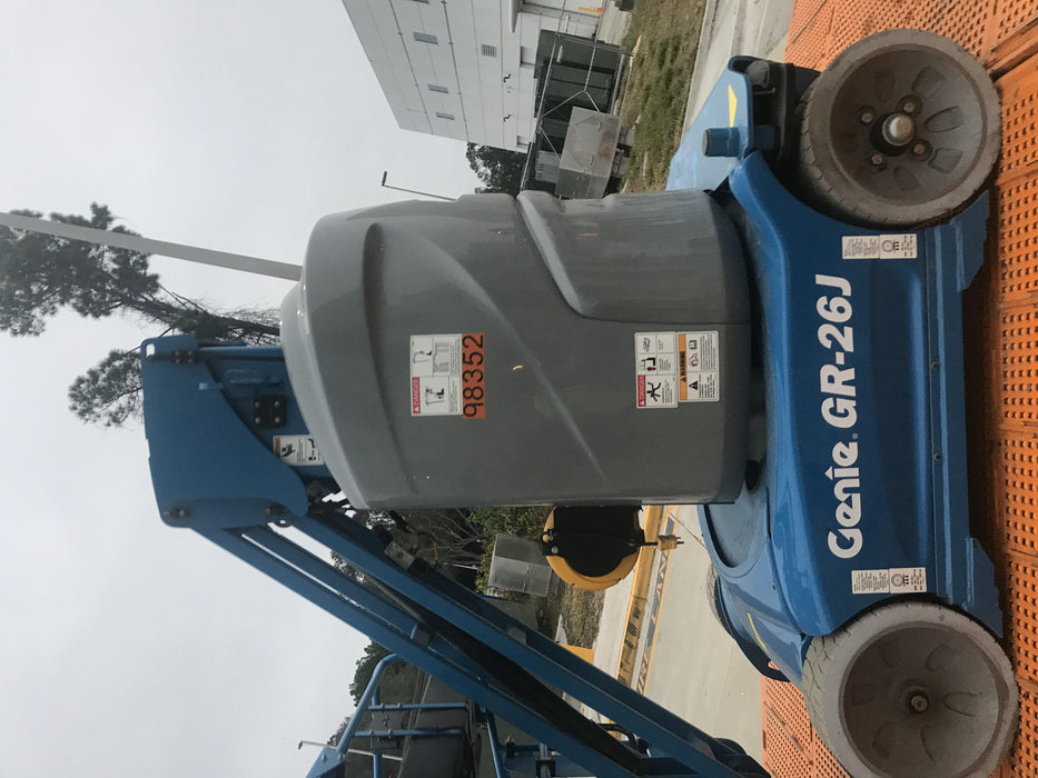 2020 GENIE GR-26J