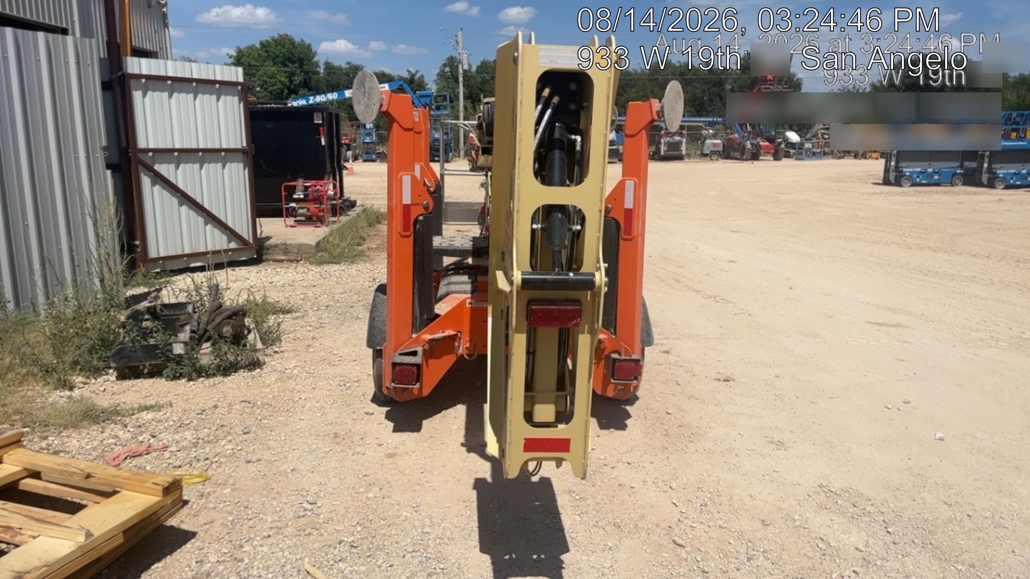 2023 JLG T500J