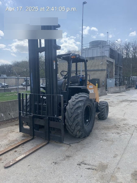 2023 CASE 588H