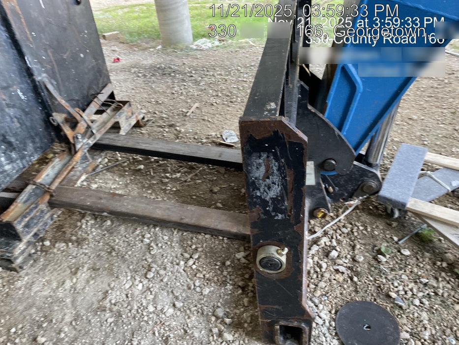 2018 Genie GTH-844 GTH-844 w/Open ROPS, Solid Tires, beacon/work lights, 60" carriage/forks