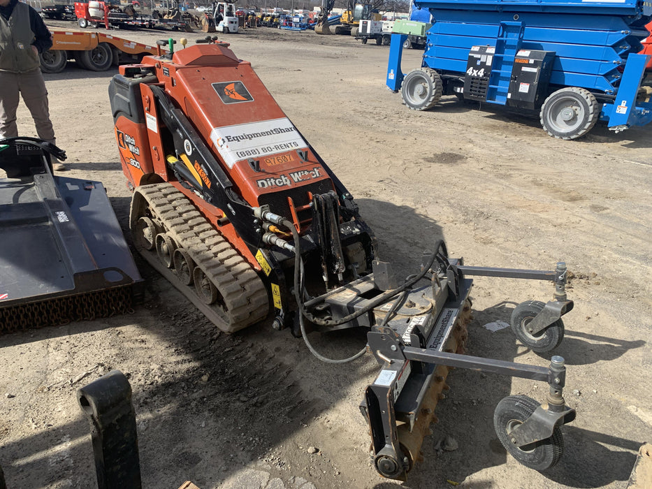 2020 PALADIN D4M - Mini Skid Steer