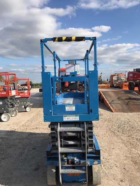 2020 Genie GS-2632 Standard, Folding half height swing gate