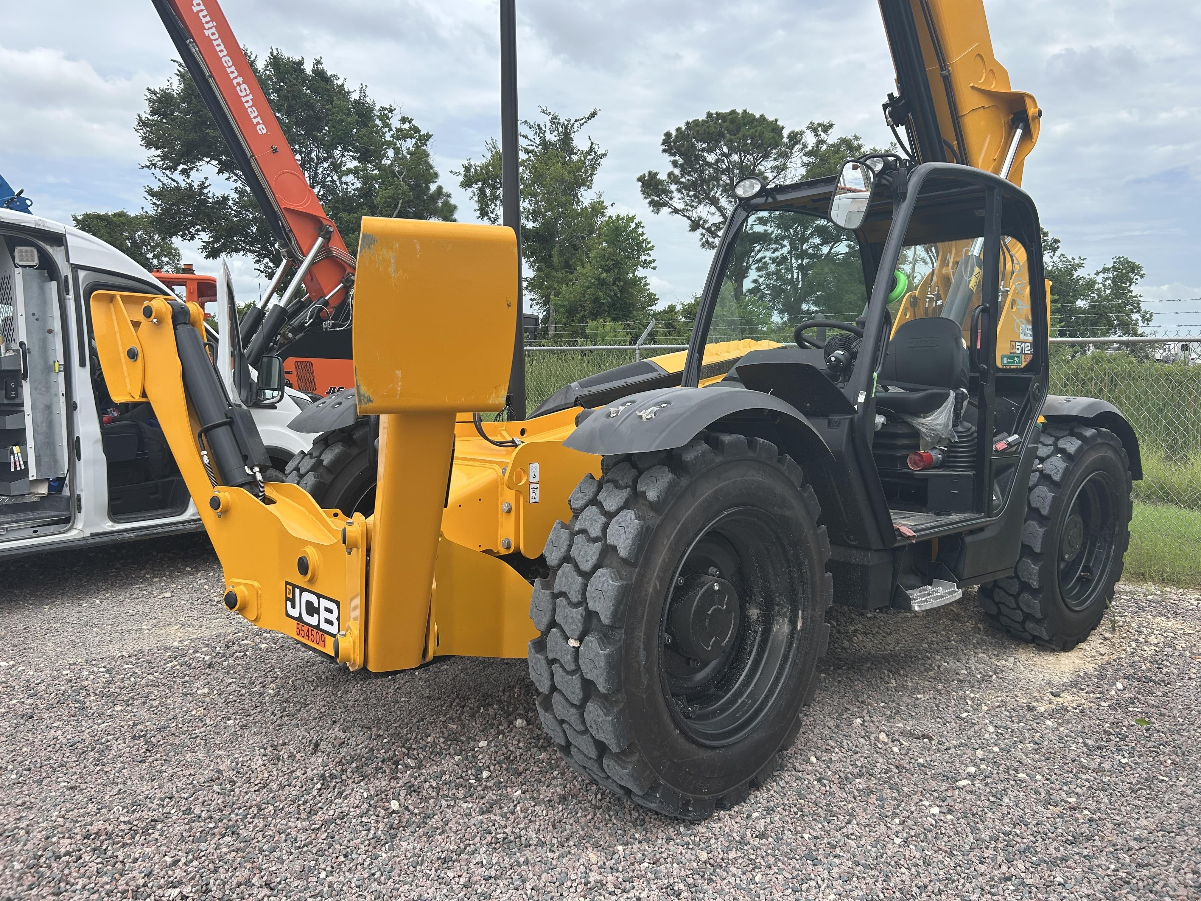 2025 JCB 512-56