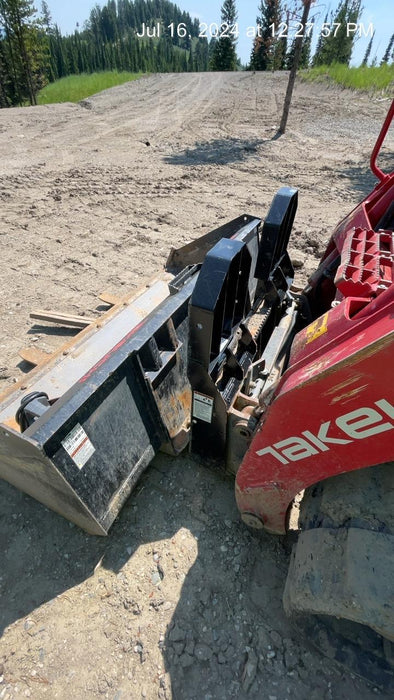 2022 TAKEUCHI 48" Pallet Forks - Takeuchi