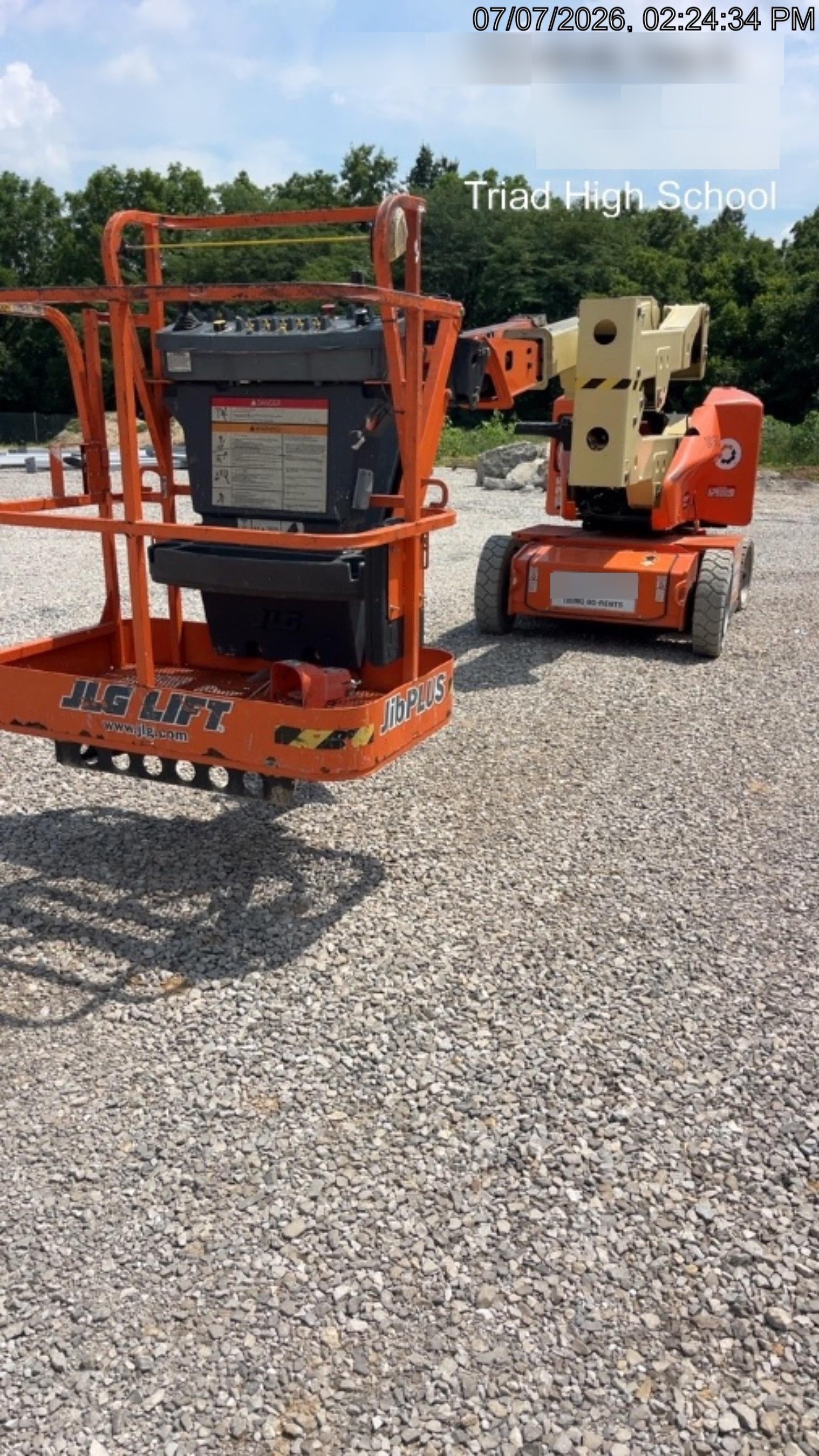 2022 JLG E400AJP Narrow