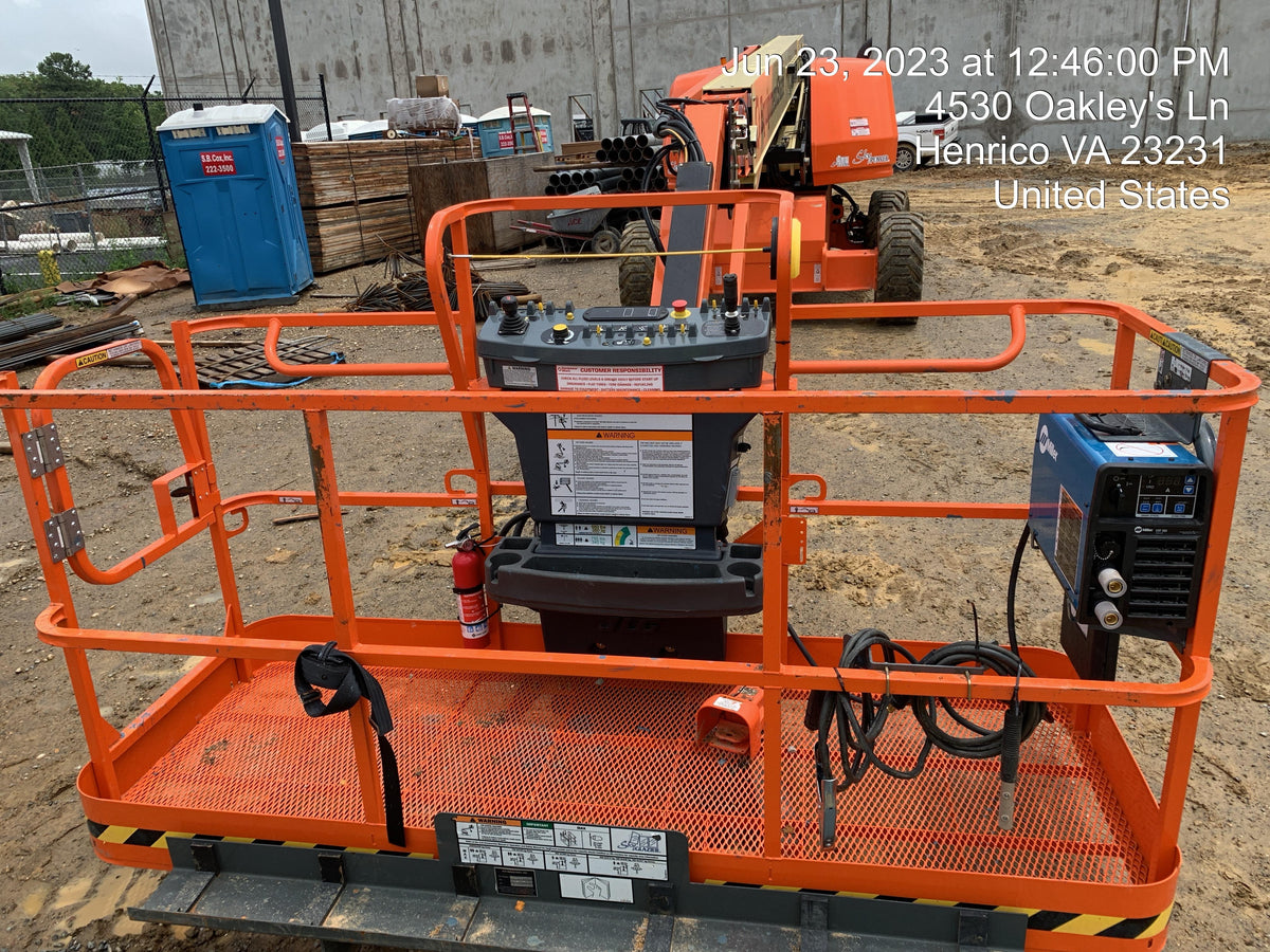 2023 JLG 660SJ