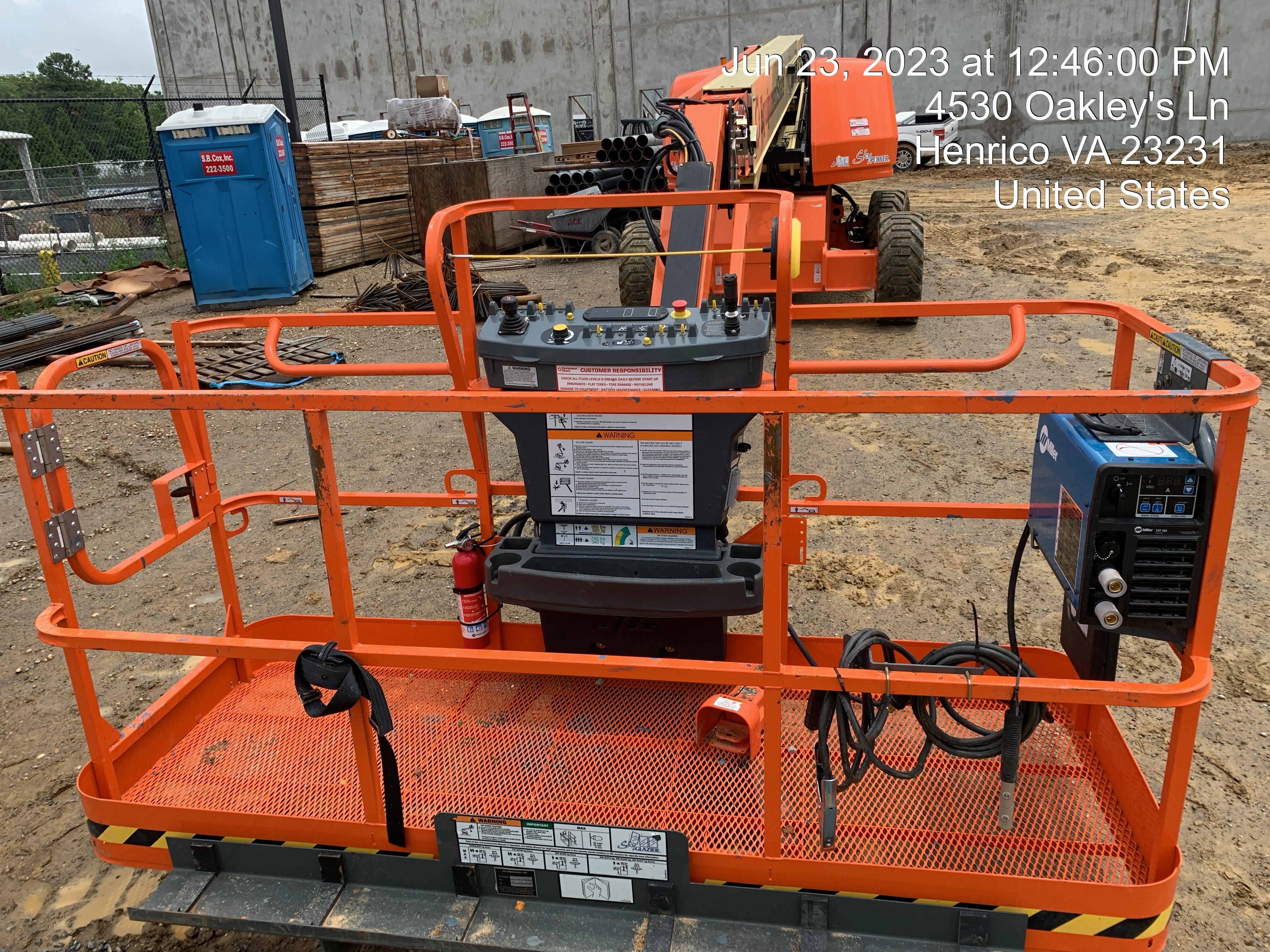 2023 JLG 660SJ