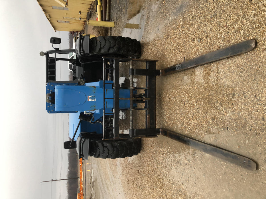 2018 Genie GTH-1056 Genie GTH-1056 w/Enclosed Cab w/HVAC, Work Lights, Solid Tires, Beacon, 60" Carriage and Forks