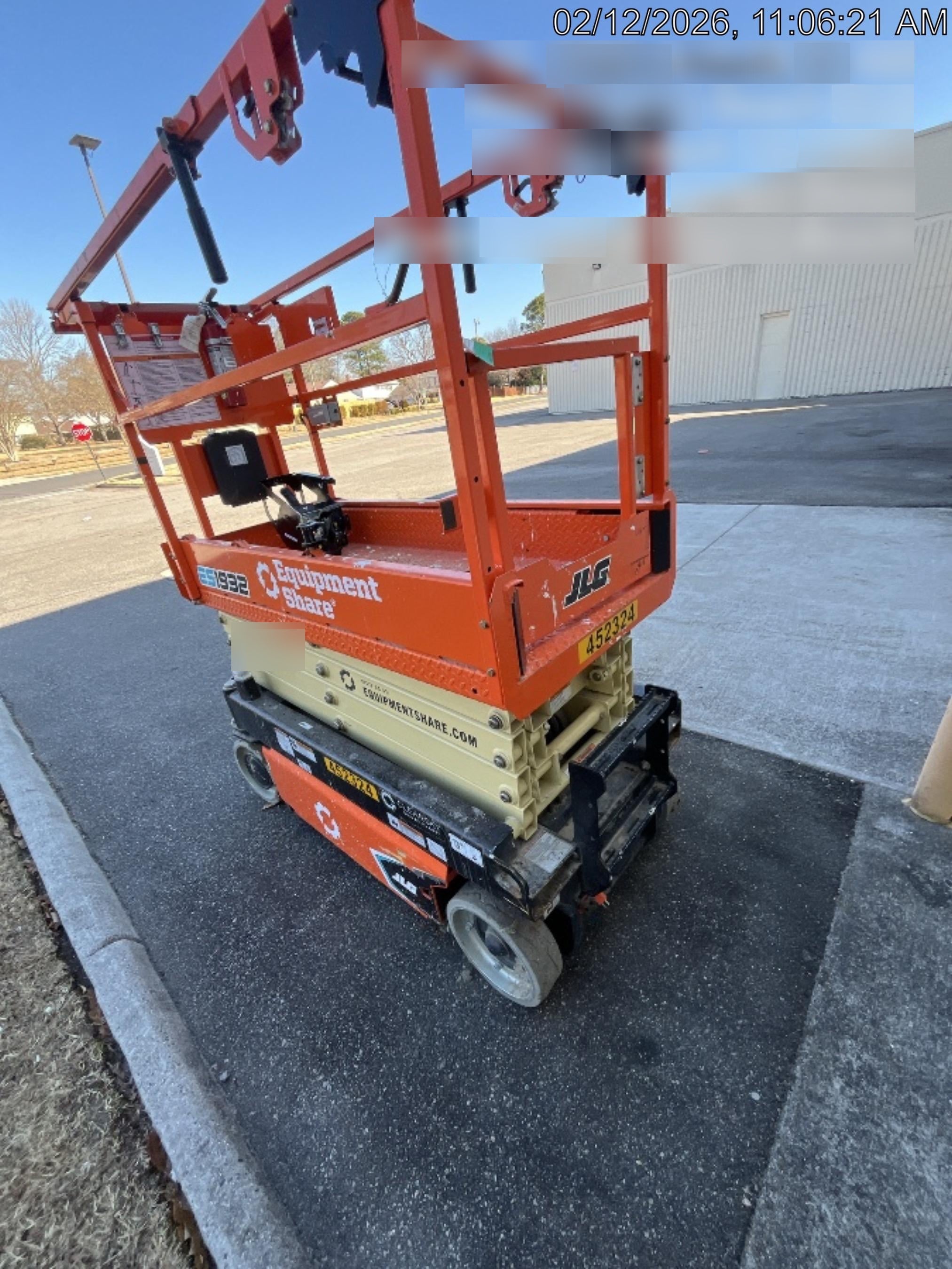 2024 JLG ES1932