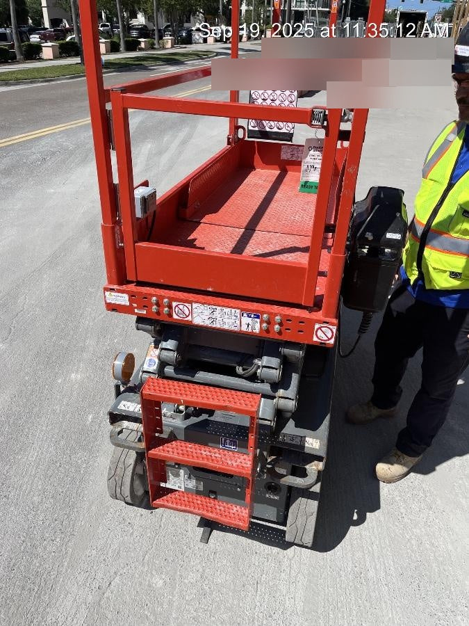 2024 Skyjack SJ3219 Electric Drive, Sld NM Tires, DBcns, RFRails, Power to Platform, T3 + Access Control