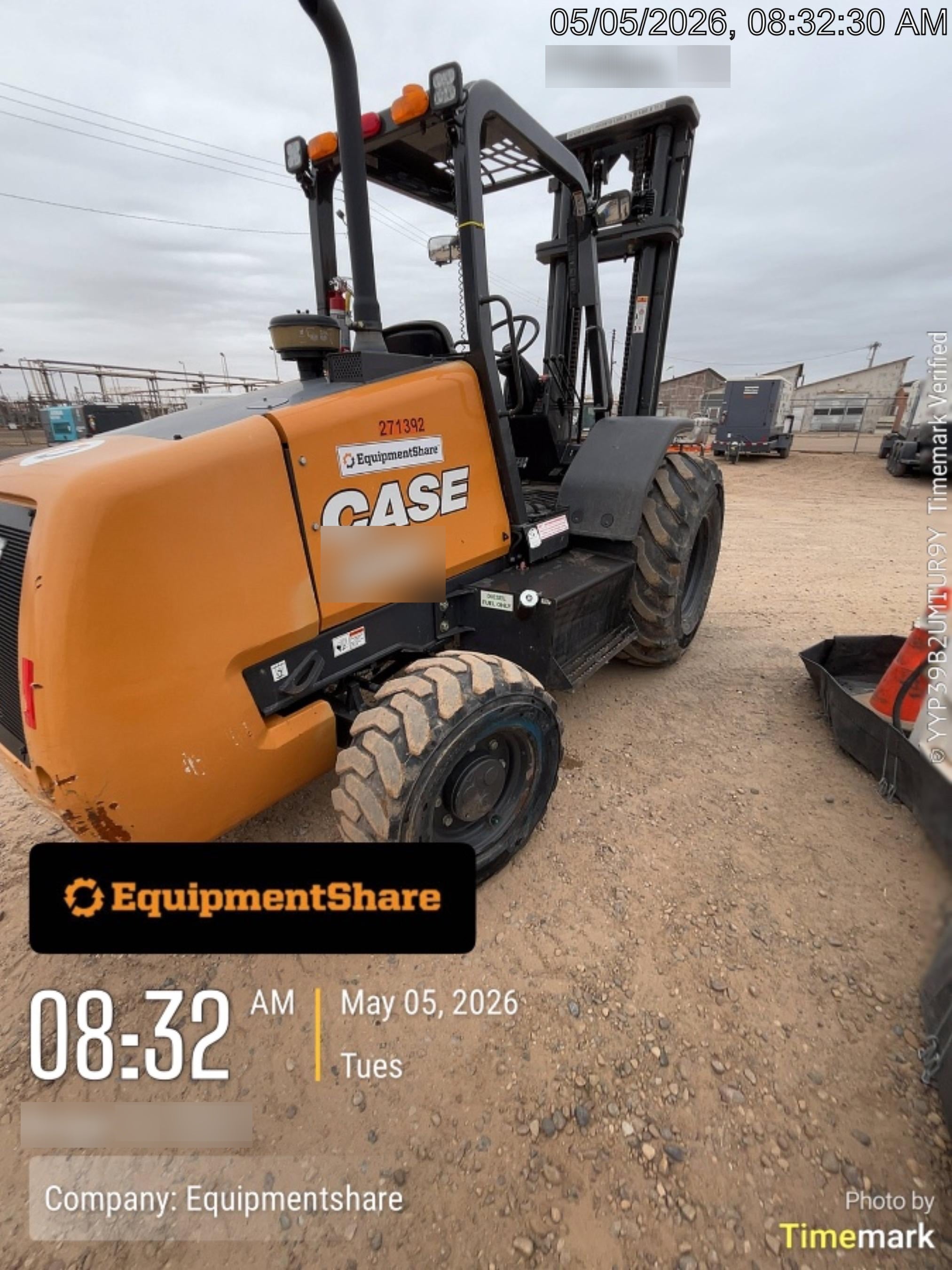 2023 CASE 588H