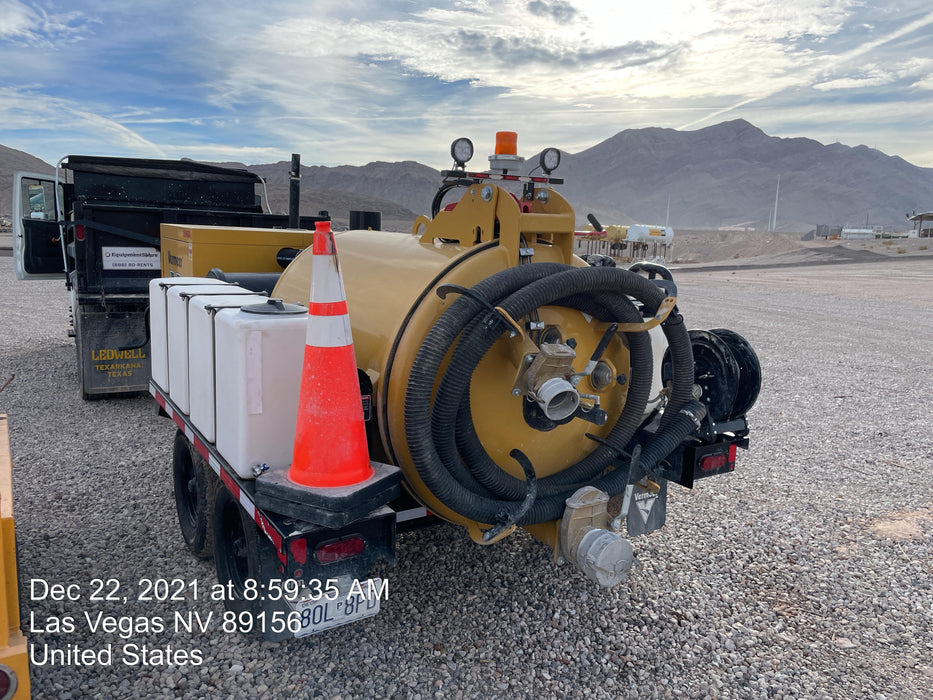 2021 Vac-Tron LP573XDT T4 Koehler Diesel Engine, 500 Gallon Debris Tank, x2 100 Gallon Water Tanks