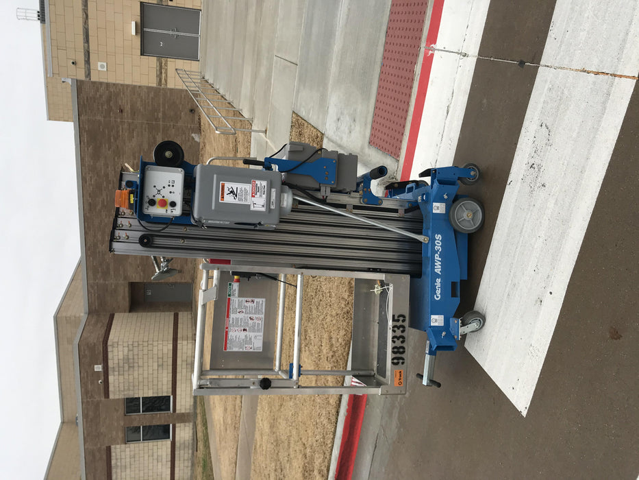 2020 GENIE AWP-30S