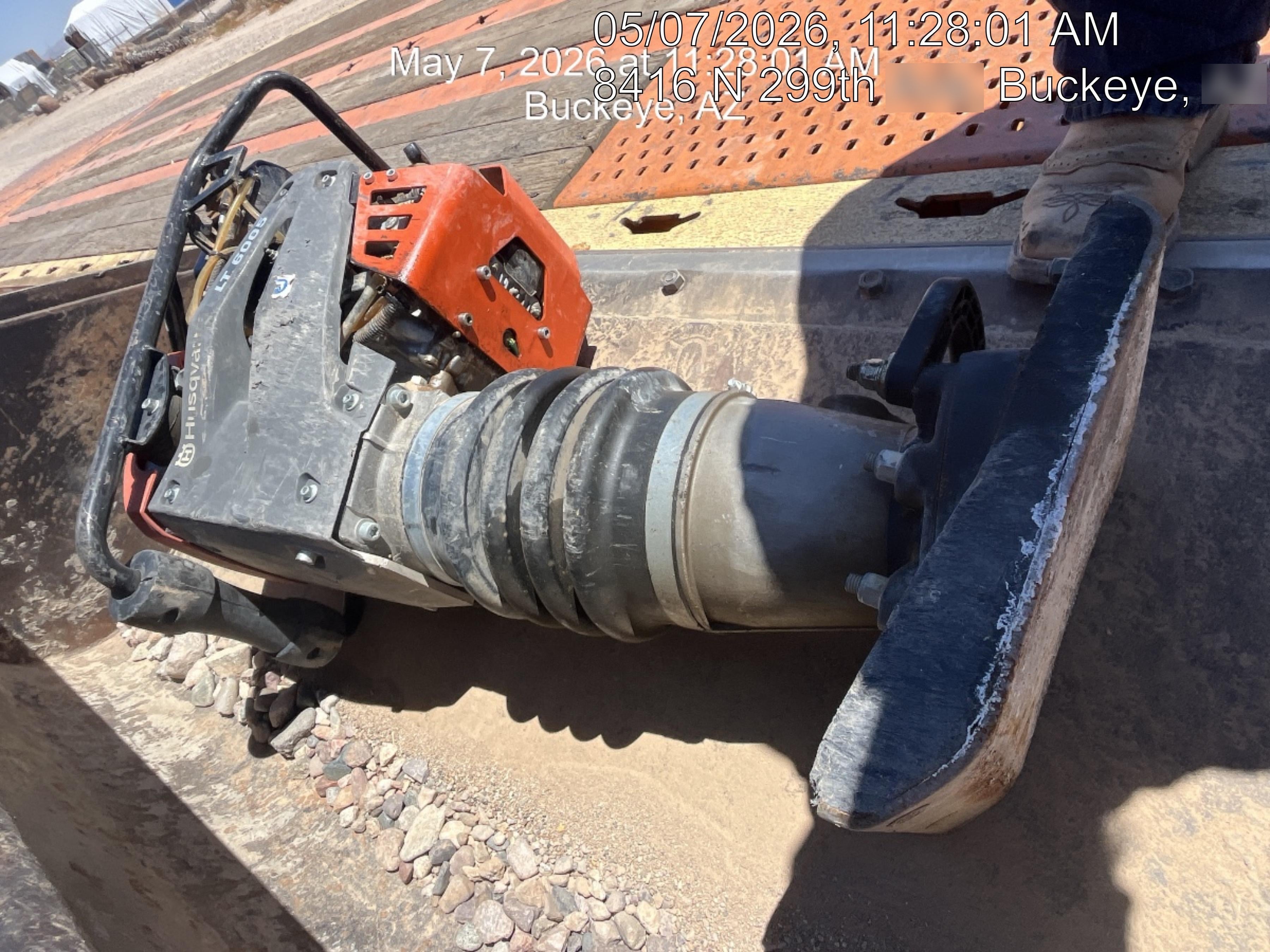 2025 HUSQVARNA LT6005