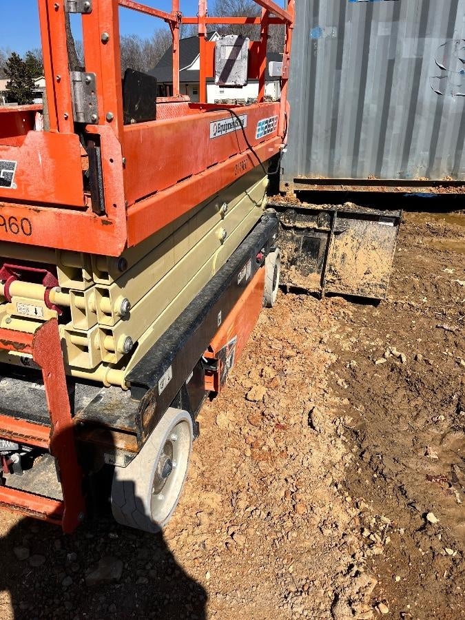 2022 JLG ES2632