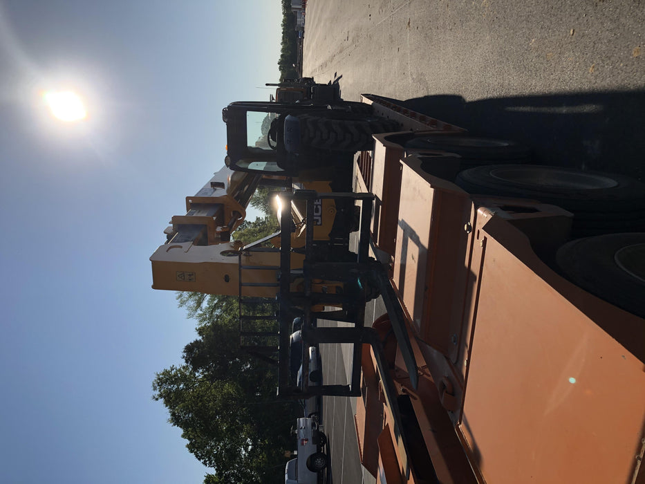 2019 JCB 509-42 Open ROPS, 74 HP, Solid Tires, Worklights, Beacon, Aux Hydraulics, Lifting Eye 66" Carriage/60" Forks