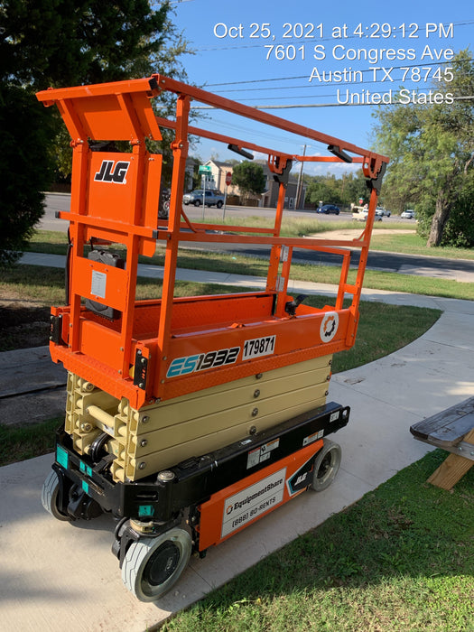 2021 JLG ES1932