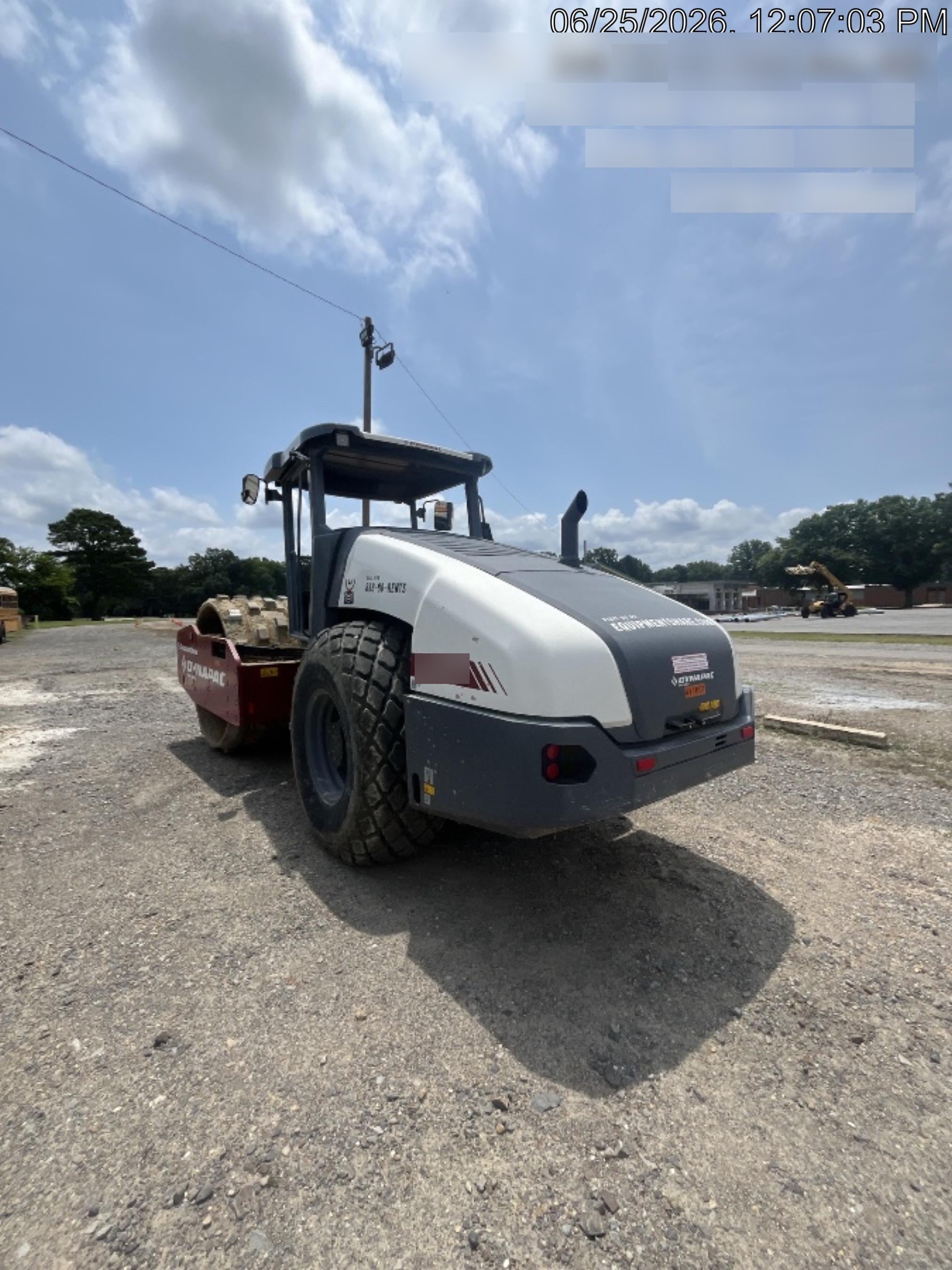 2024 DYNAPAC CA2500D