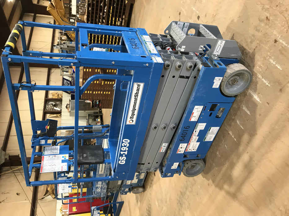 2020 Genie GS-1930 Solid Non Marking Tires, Beacon, Folding rails with half height swing gate
