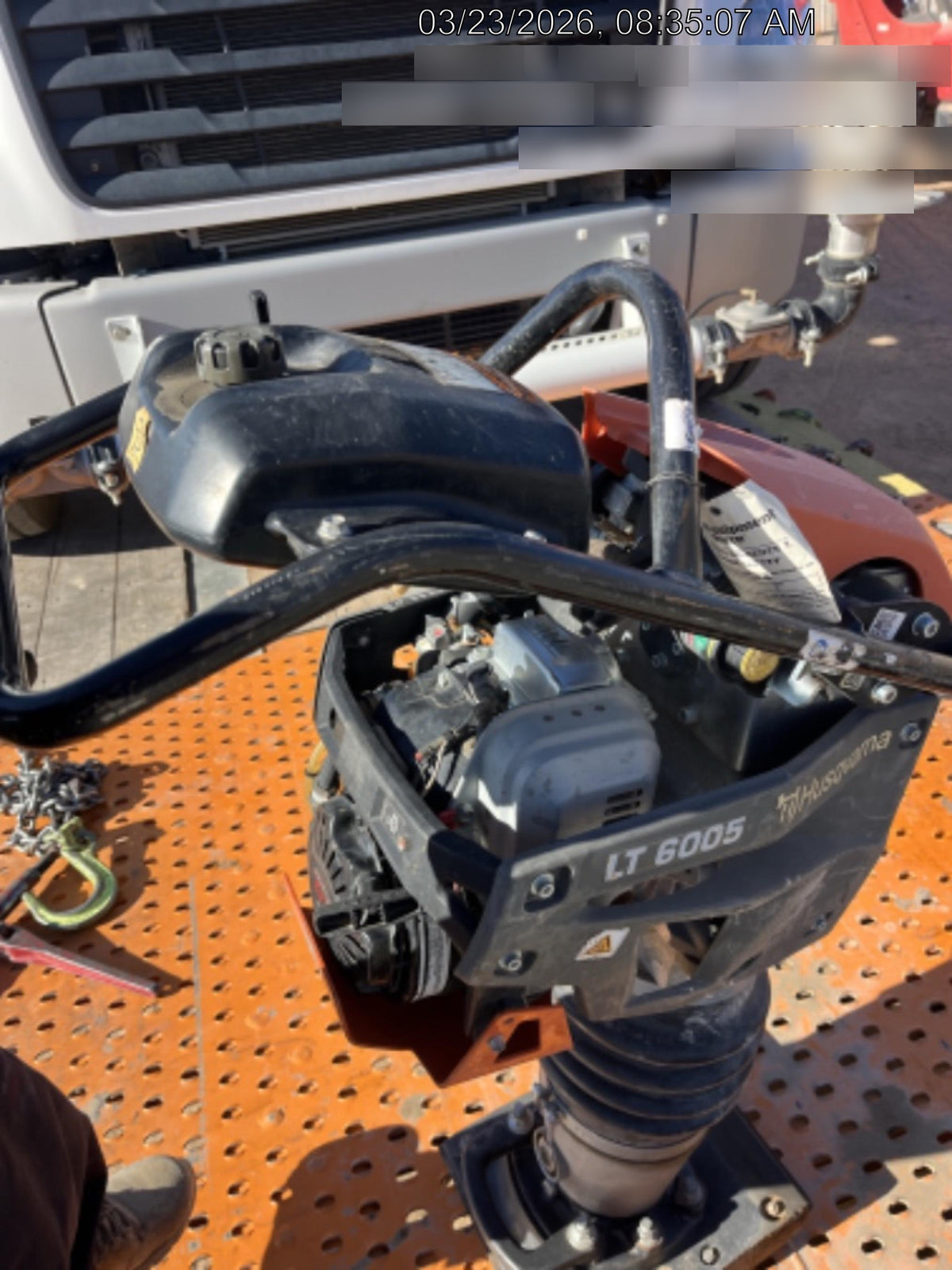 2025 HUSQVARNA LT6005