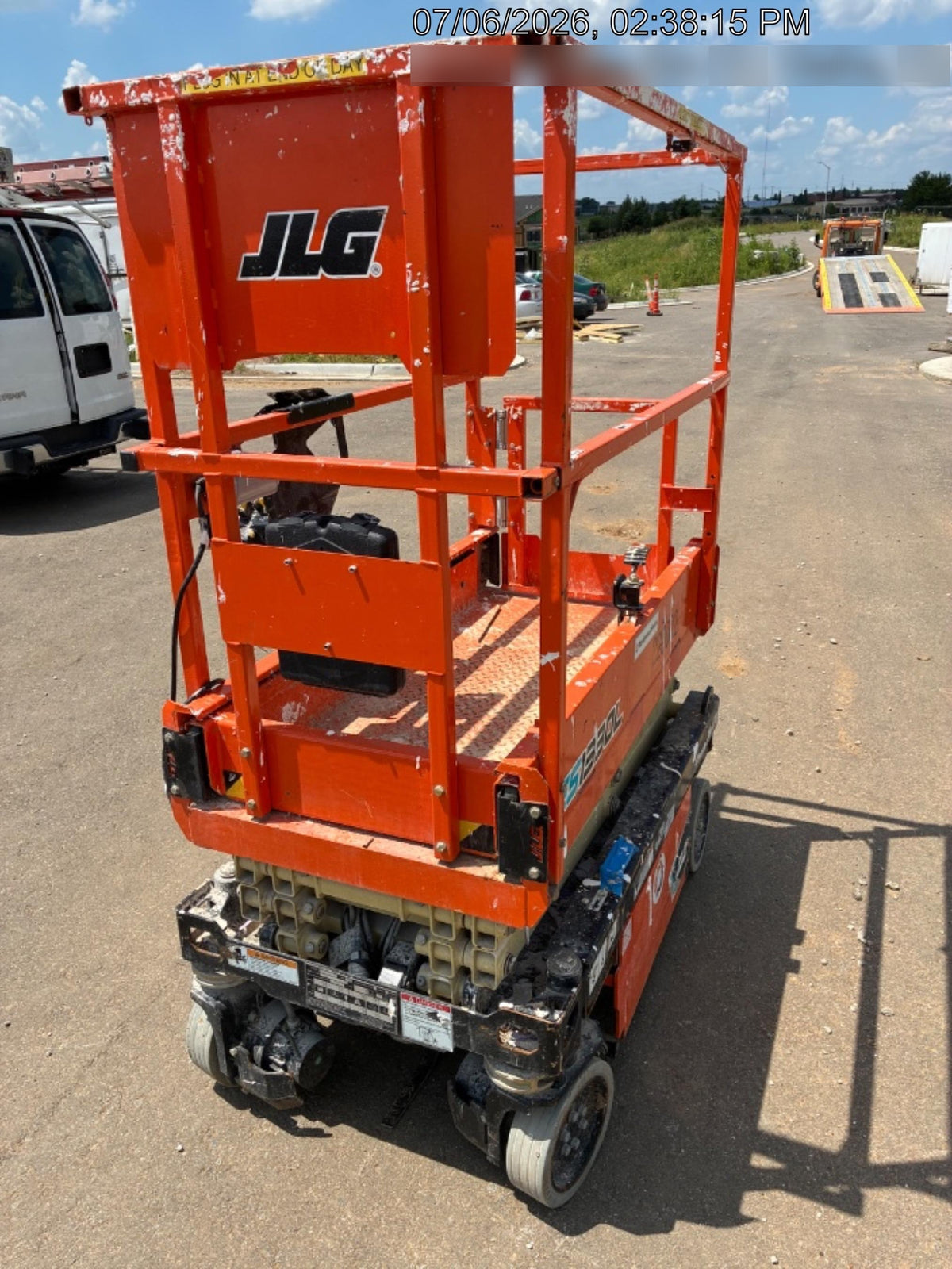 2022 JLG ES1330L