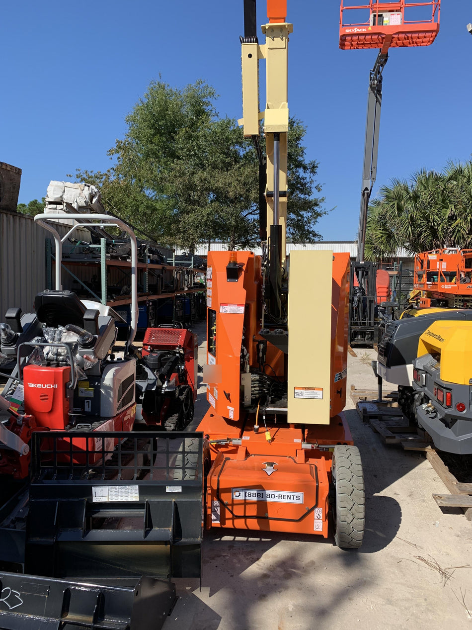 2022 JLG E300AJP