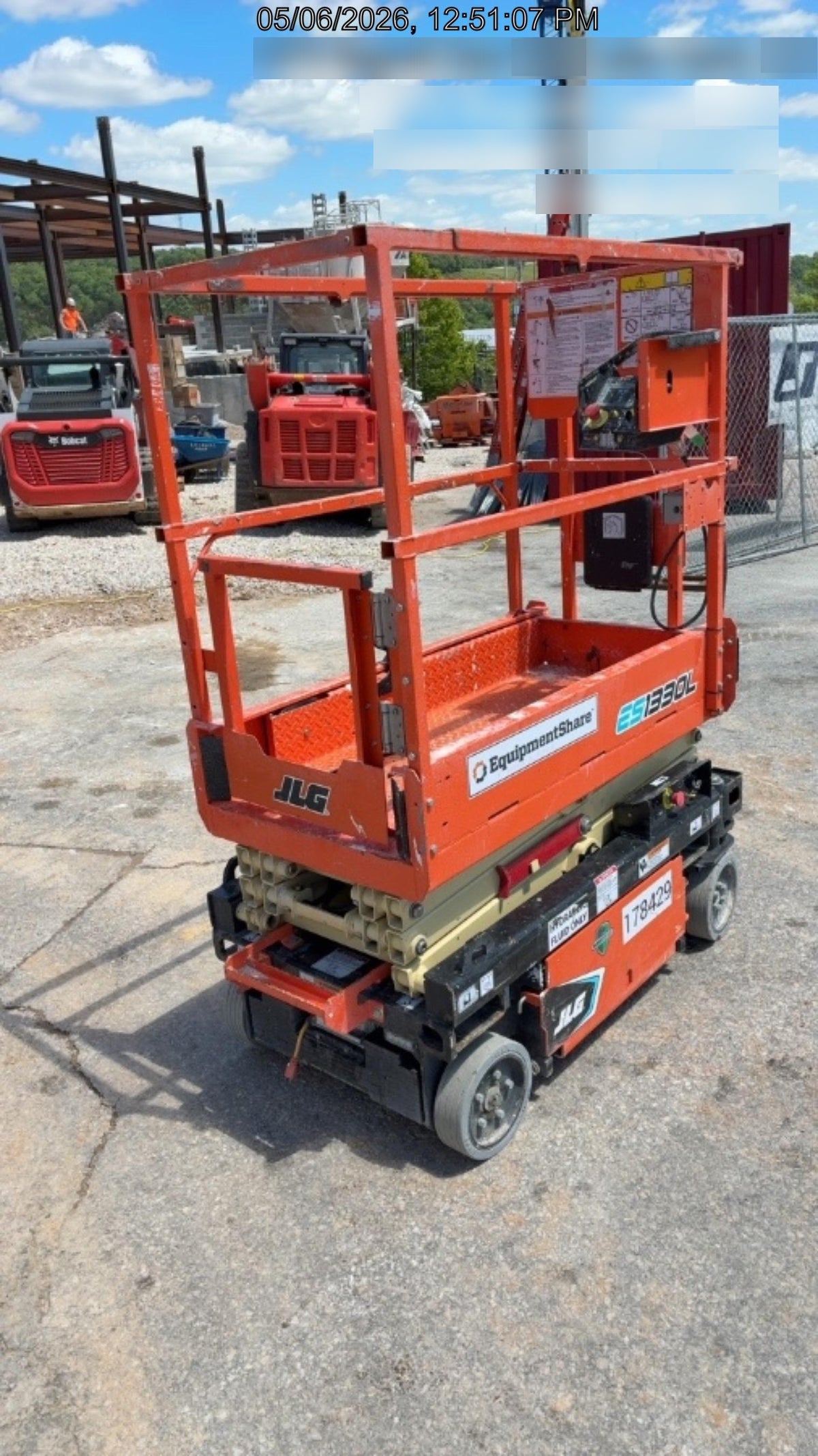 2021 JLG ES1330L