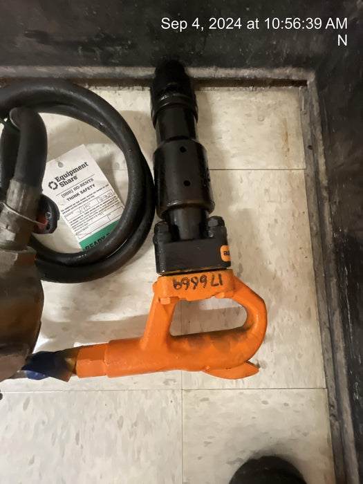 2021 MICHIGAN PNEUMATIC ES-CH3R-TRACKER