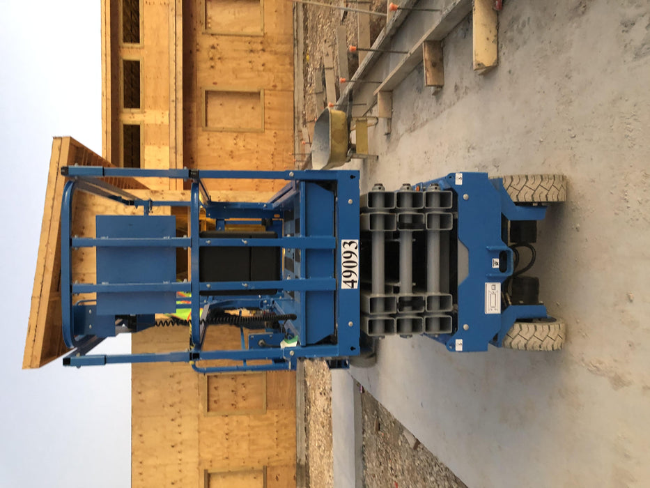 2019 Genie GS-2632 Folding rails with half height swing gate