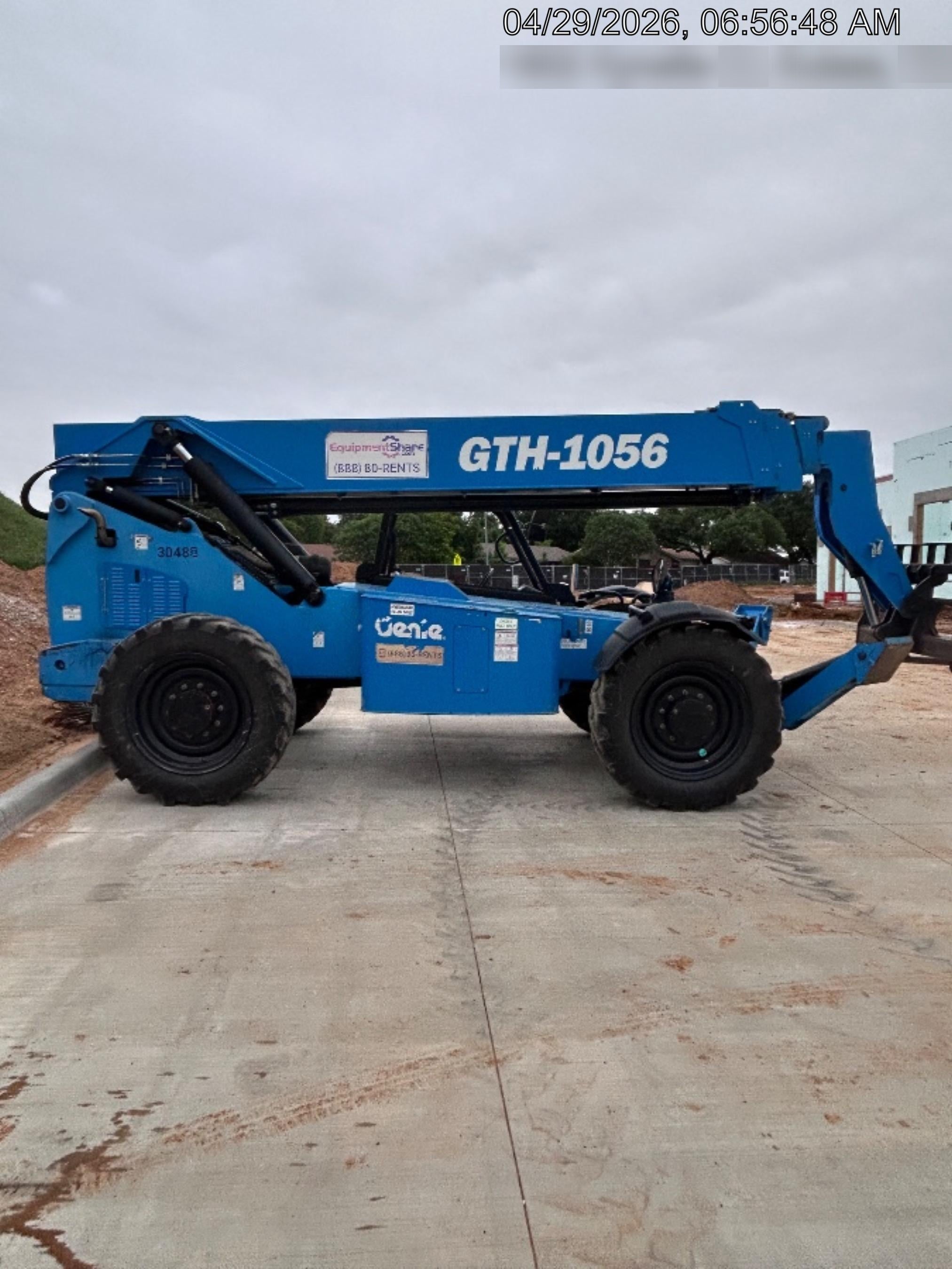 2017 GENIE GTH-1056