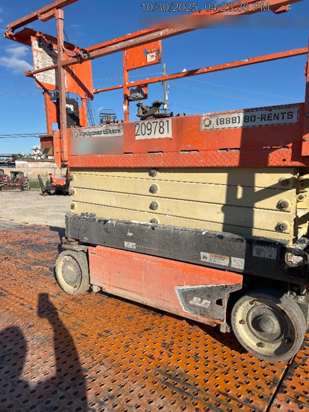 2022 JLG ES1932